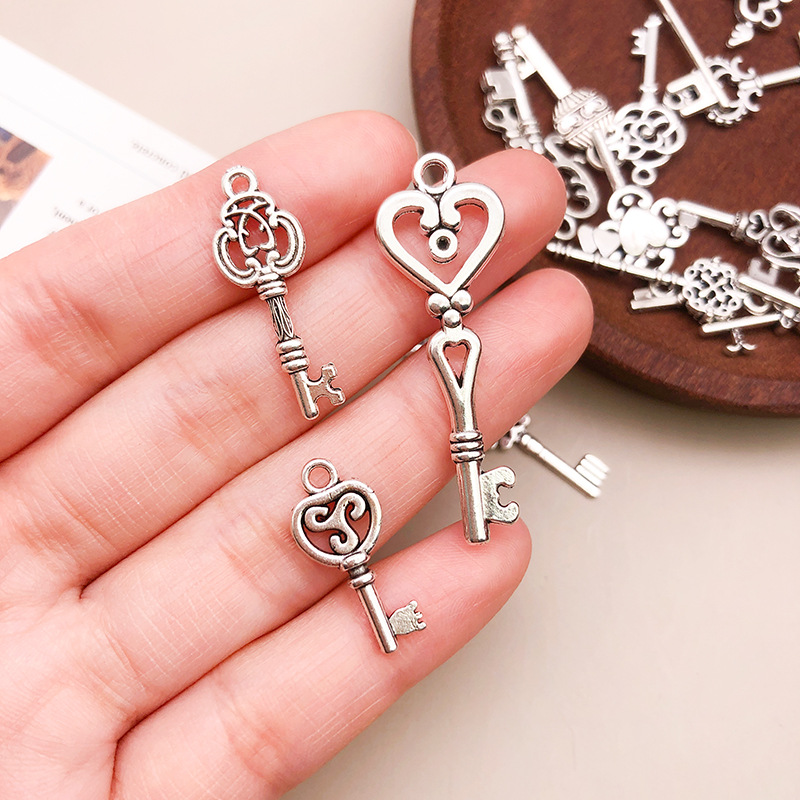 Pequenos Encantos de Metal Art - Jewelry Making Business avaliação e preço